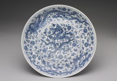 图片[3]-Dish with dragons among lotus blossoms in underglaze blue, Ming dynasty, Zhengde reign (1506-1521)-China Archive